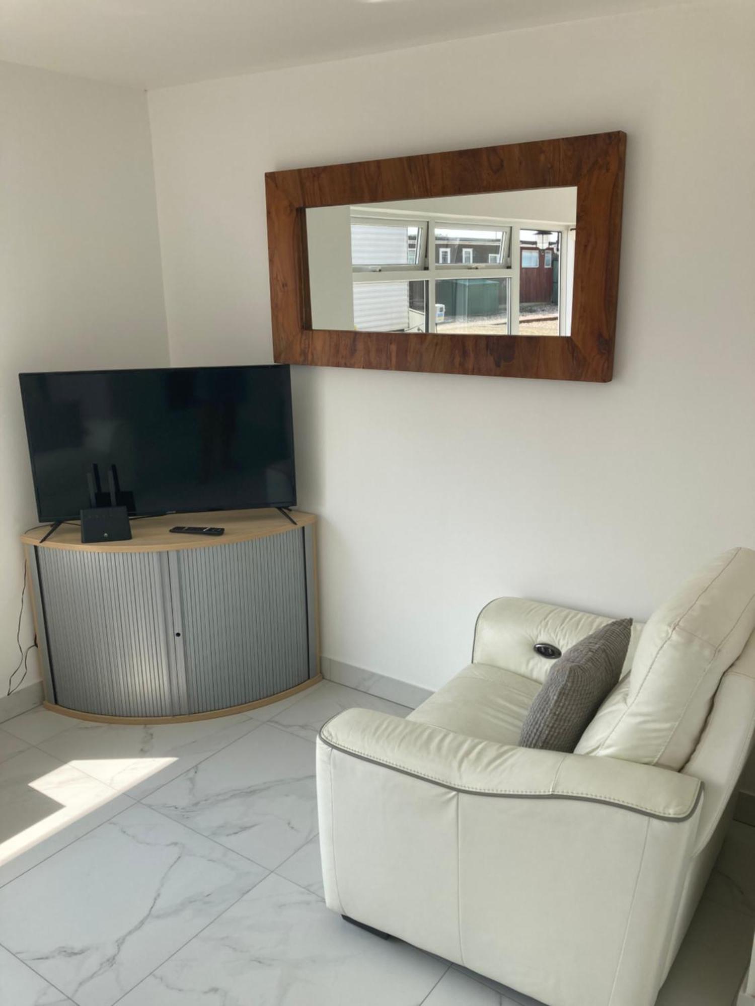 2 Bed Chalet Romney Sands Greatstone Ngoại thất bức ảnh