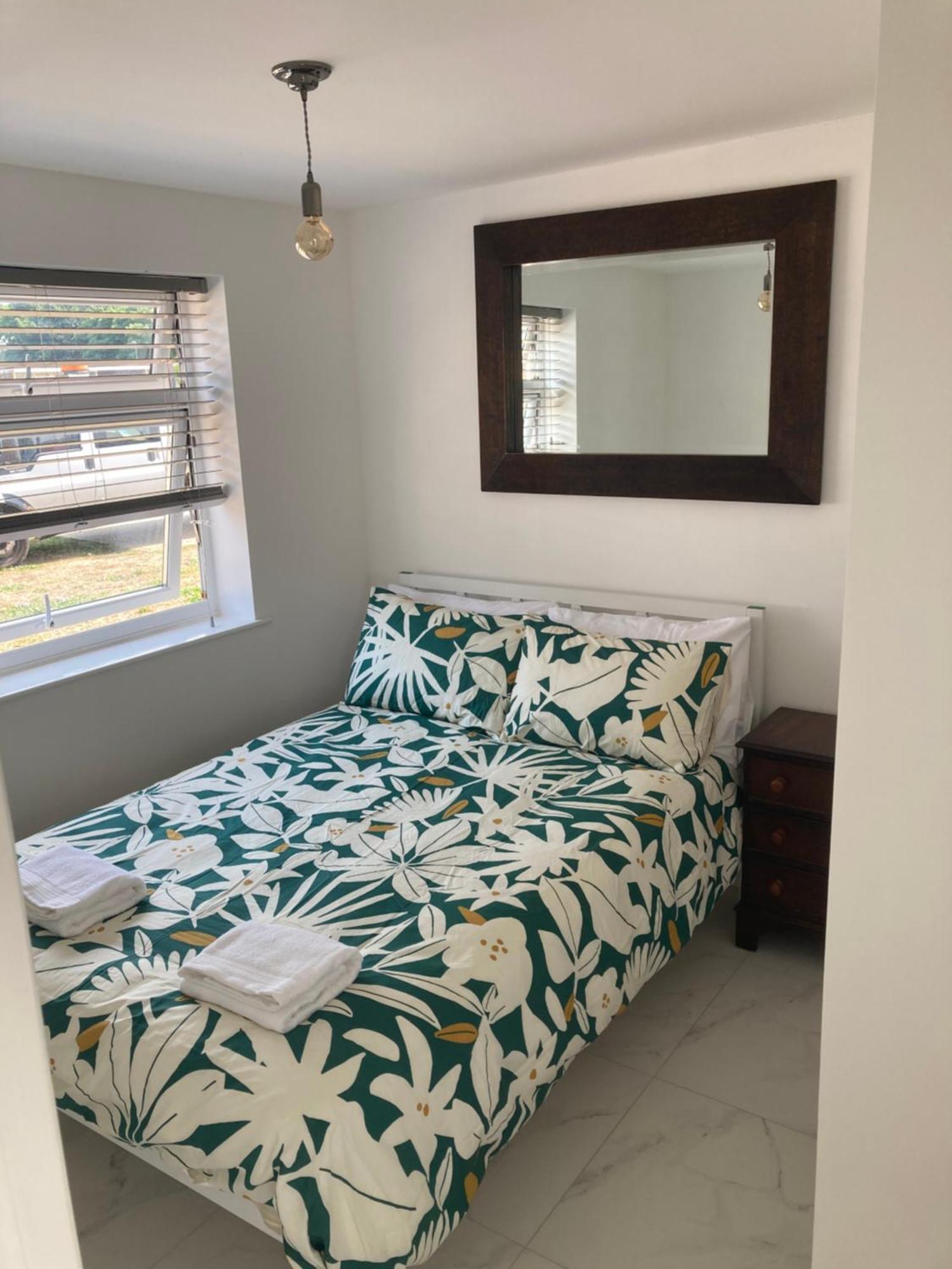 2 Bed Chalet Romney Sands Greatstone Ngoại thất bức ảnh